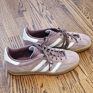 Adidas Women's Gazelle Sneakers fig suede size 8.5